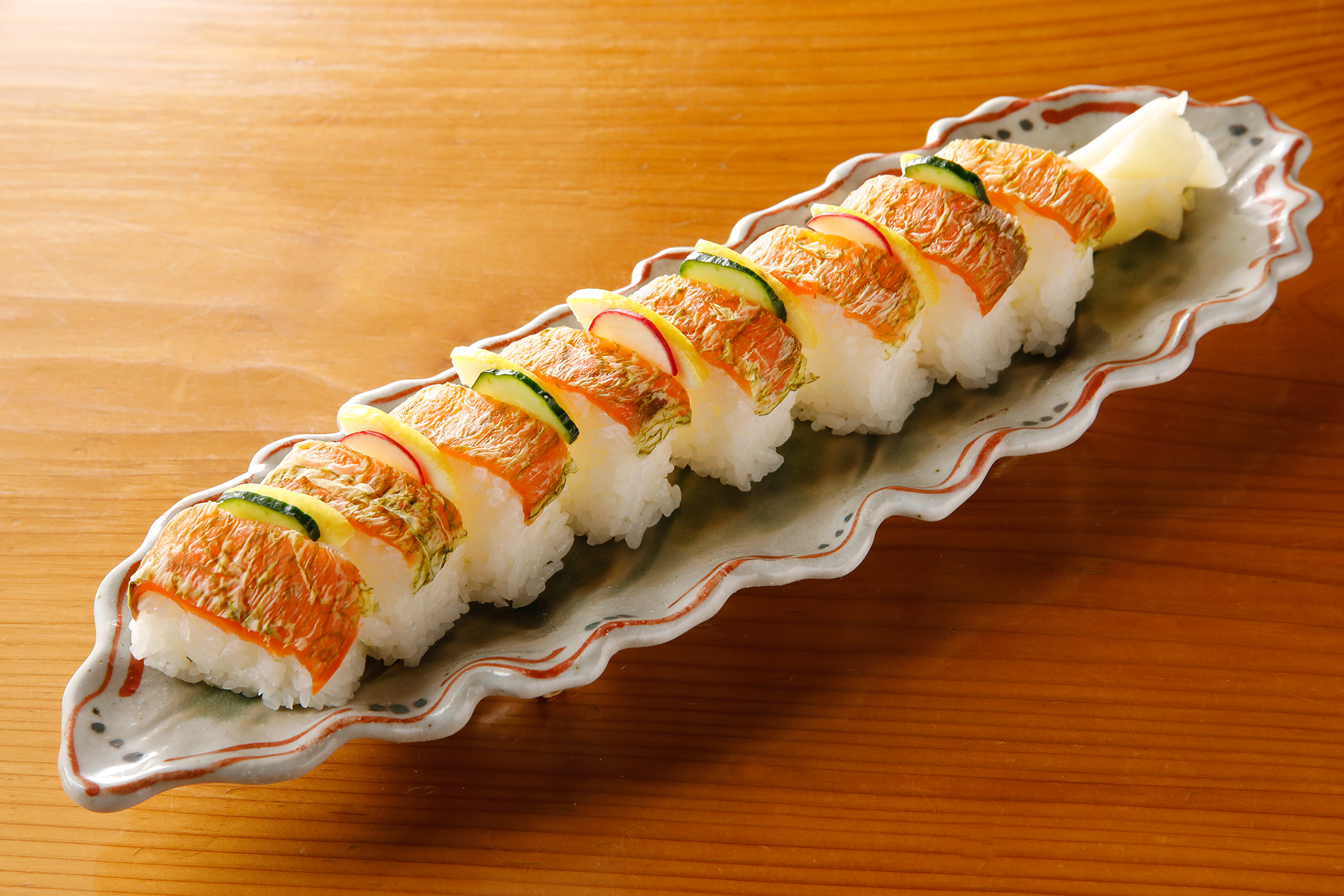 スモークサーモンの棒寿司